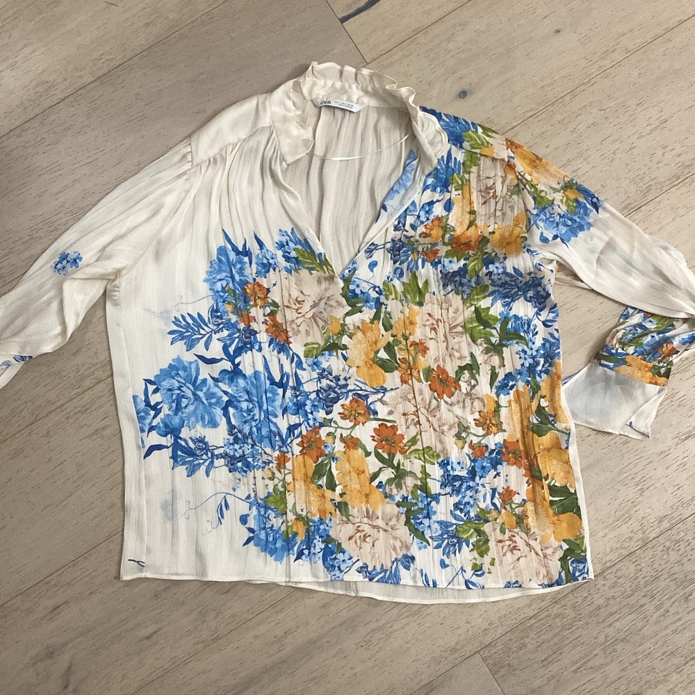 Zara floral blouse